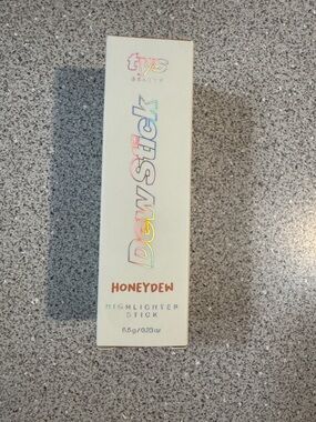 Dew Stick Highlighter - Honeydew by Jys Beauty